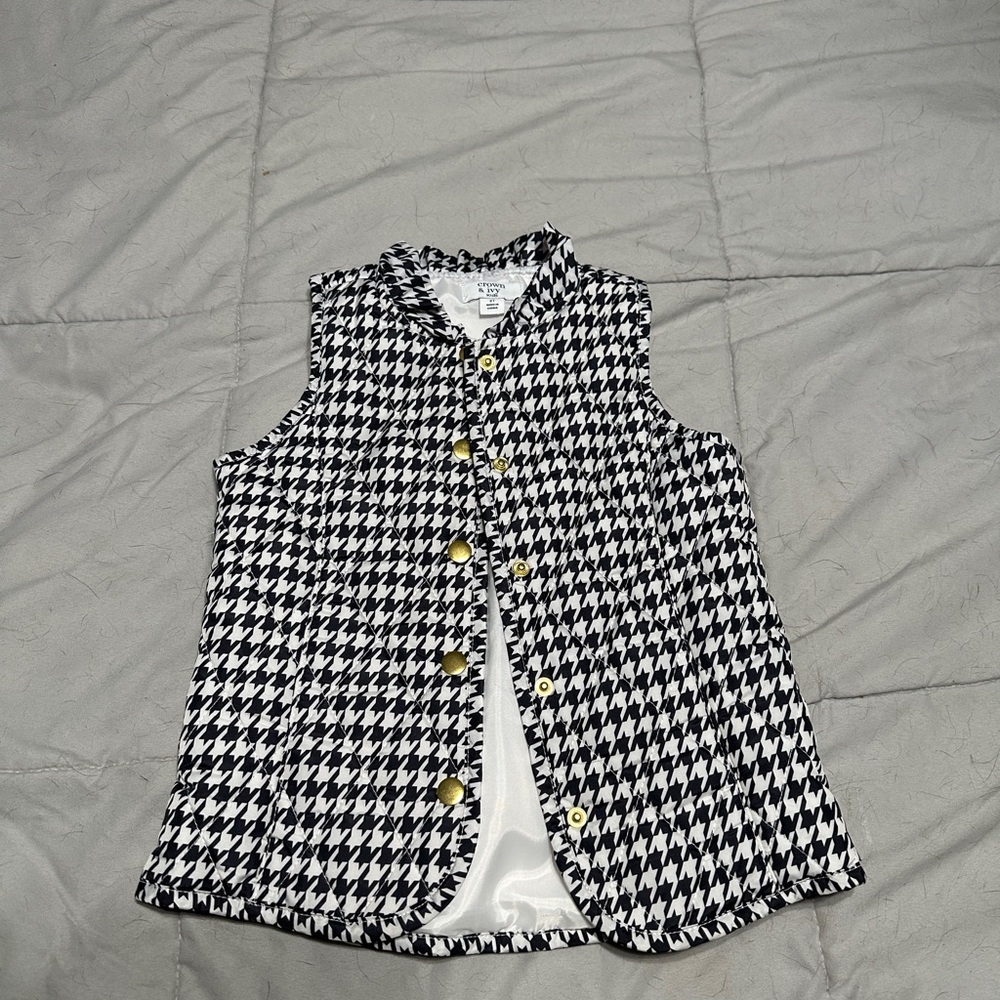 Crown & Ivy Kids Black and White Houndstooth Vest